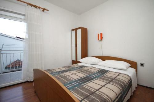 Apartments With A Parking Space Mavarstica (ciovo) - 8685