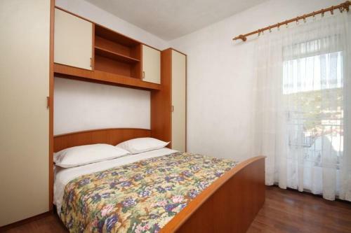 Apartments With A Parking Space Mavarstica (ciovo) - 8685