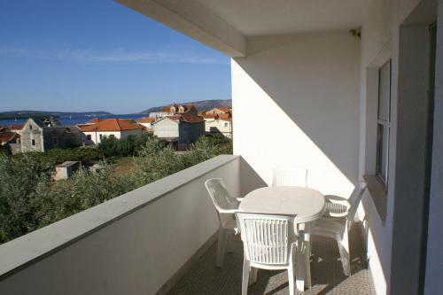 Apartments By The Sea Seget Donji (trogir) - 2041