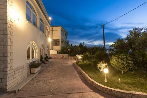 Apartamentos Villa Arany