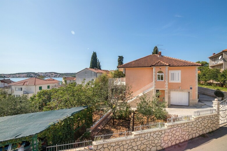 Apartment Dragan