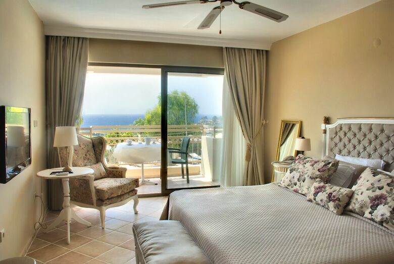Apartamentos Hotel Carina