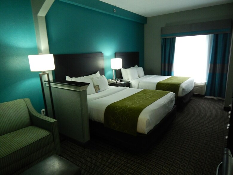 Hotel Comfort Suites