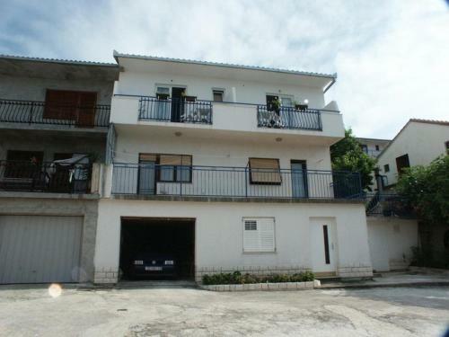 Apartment Mastrinka 2084b