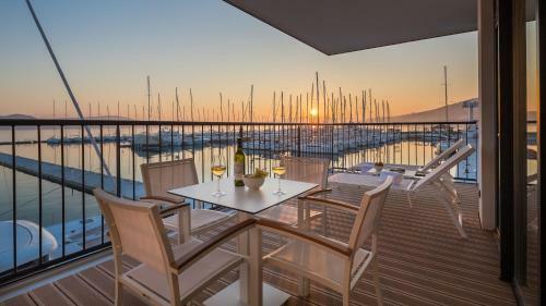 Marina Baoti? Apartments