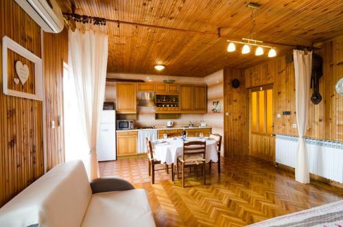 Apartments Villa Nikol