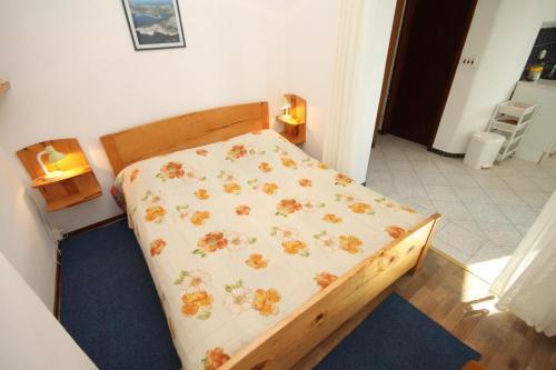 Apartments By The Sea Ubli (Lastovo) - 8355