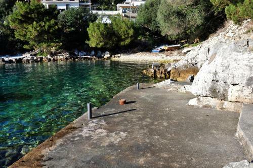Apartments By The Sea Ubli (Lastovo) - 8355