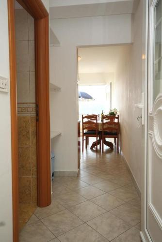 Apartments By The Sea Ubli (Lastovo) - 8355