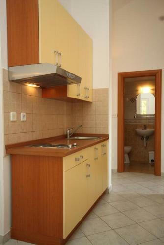 Apartments By The Sea Ubli (Lastovo) - 8355
