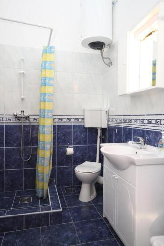 Apartments By The Sea Ubli (Lastovo) - 8355