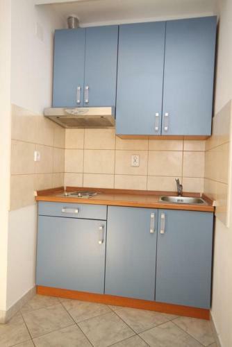 Apartments By The Sea Ubli (Lastovo) - 8355