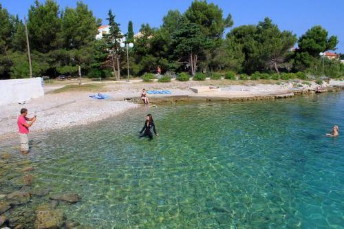 Apartment Ugljan 8304b