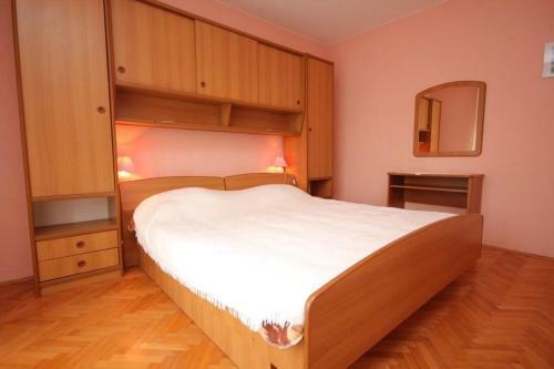 Apartment Ugljan 8301b