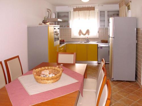 Apartment Davor (ugl516)