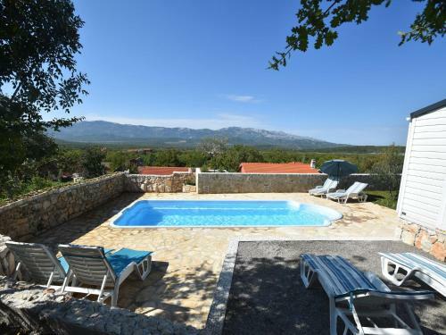 Spacious Holiday Home In Trilj With Swimming Pool