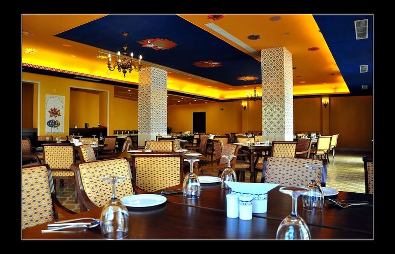 Hotel Rajputana Resort (t)