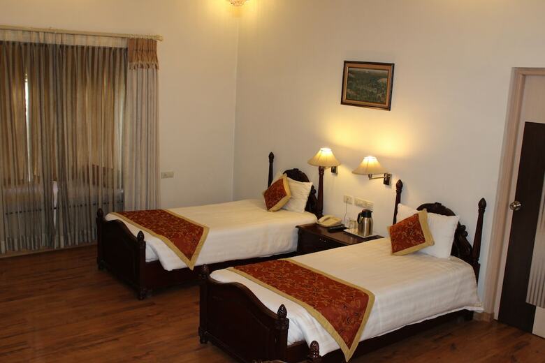 Hotel Rajputana Resort (t)