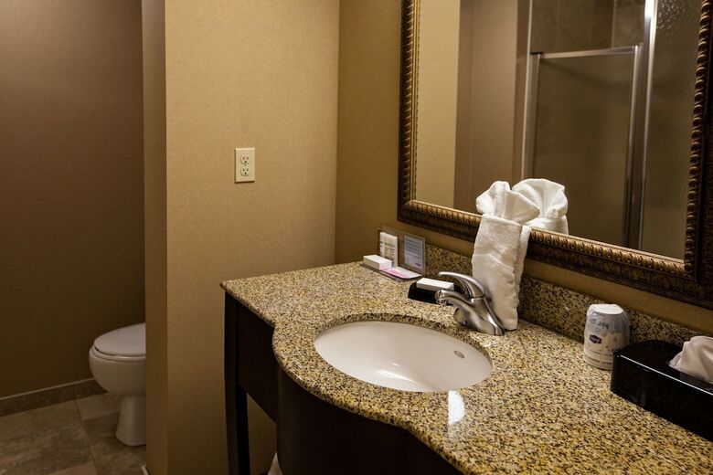 Hotel Hampton Inn Napanee-ontario Canada
