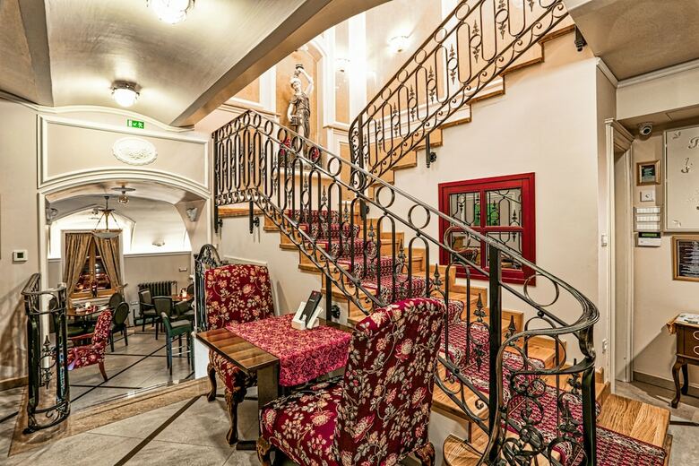 Bed & Breakfast Arbia Dorka Heritage Palace