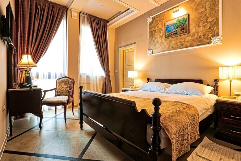 Bed & Breakfast Arbia Dorka Heritage Palace