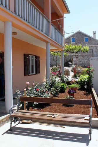 Apartments By The Sea Veli Iz (Iz) - 6255