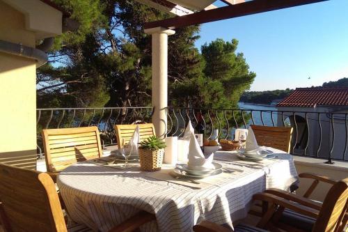 Apartment Verunic 8103a