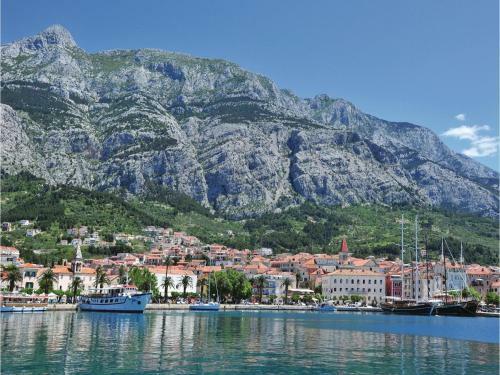One-bedroom Apartment Makarska With Sea View 04