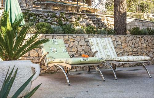 One-bedroom Apartment Makarska With Sea View 04