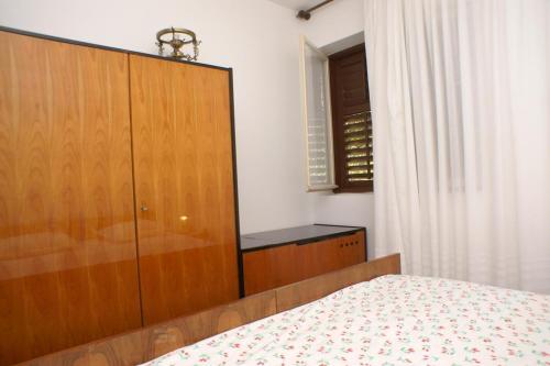 Apartments By The Sea Vinisce (trogir) - 4288