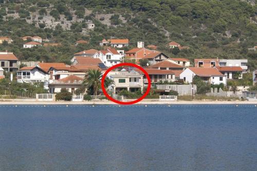 Apartments By The Sea Vinisce (trogir) - 4288
