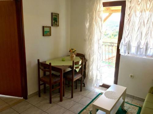 Apartments Ivo