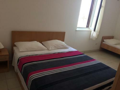Apartments Jakov