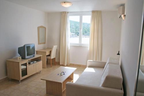 Apartments By The Sea Vinjerac (zadar) - 3093