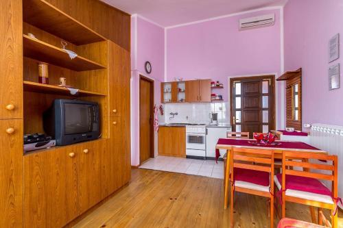 Apartments Kaporalin