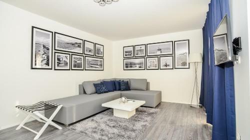 Sunset Deluxe Apartments