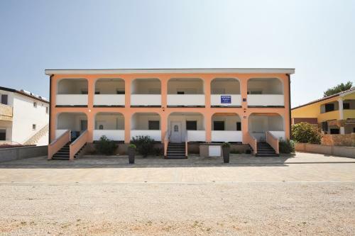 Apartments Dragi?evi?