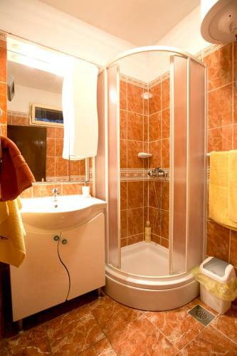 Hostal Apartment And Room Daria