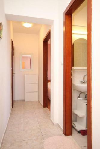Apartments By The Sea Rukavac (vis) - 8893