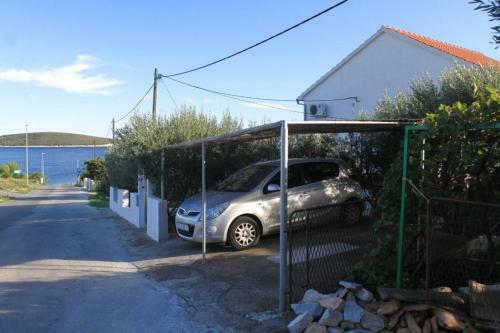 Apartments By The Sea Rukavac (vis) - 8893