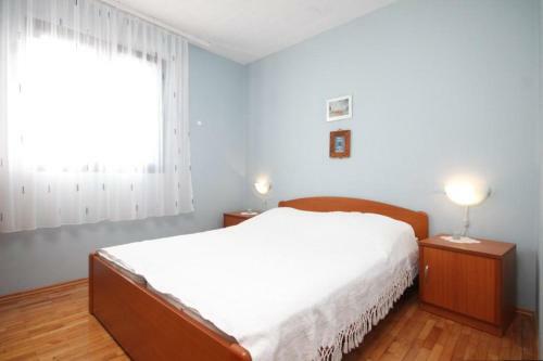 Apartments By The Sea Rukavac (vis) - 8893