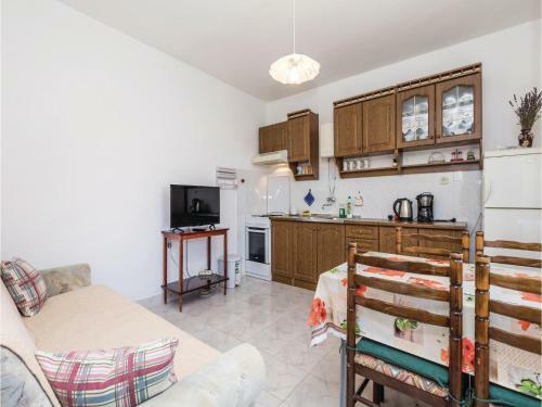 One-bedroom Apartment In Vlasici