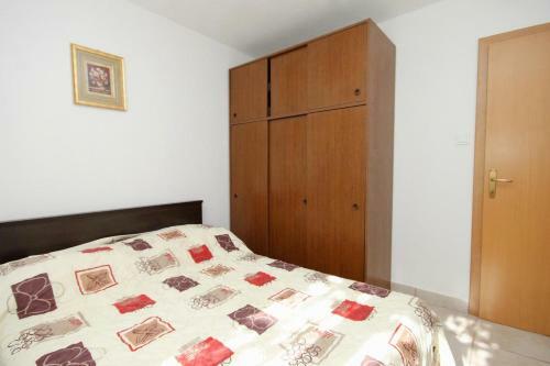 Apartments With A Parking Space Vlasici (Pag) - 9348