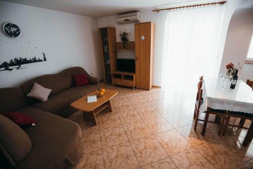 Apartments With A Parking Space Vodice - 15734