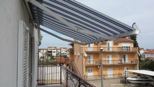 Apartments Bir