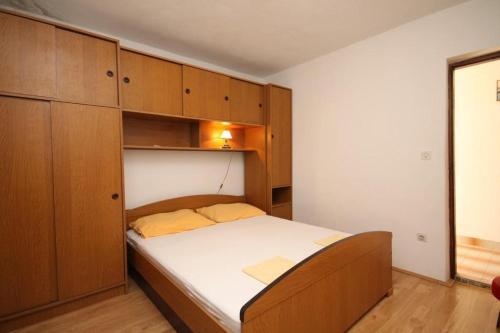 Apartment Basina 8749a