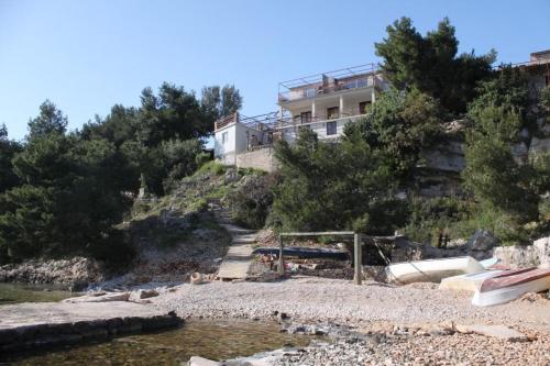 Apartments By The Sea Basina (hvar) - 8749