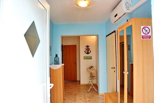 Apartments By The Sea Vrsi - Mulo (Zadar) - 12519