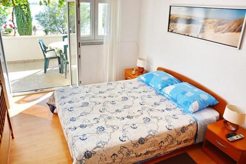 Apartments By The Sea Vrsi - Mulo (Zadar) - 12519