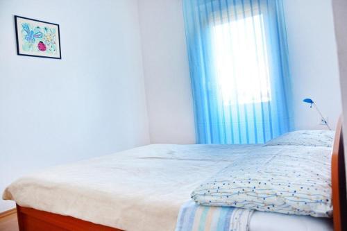 Apartments By The Sea Vrsi - Mulo (Zadar) - 12519